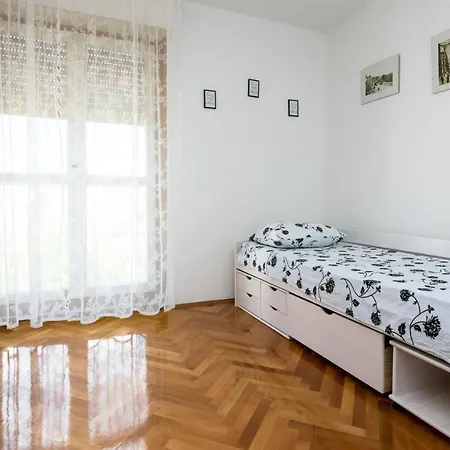 アパート Apartman Niko