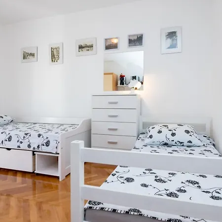 Apartman Niko * ザダル